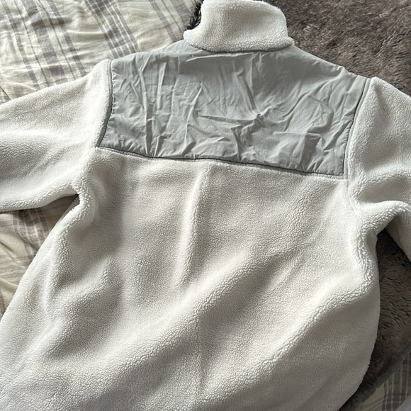 Sisters + Seekers Quarter Zip white and gray - Picture 5 of 5